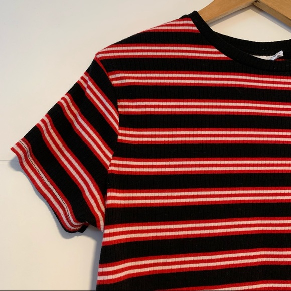 Disney | Cropped Minnie Mouse Tee Shirt - Picture 2 of 13